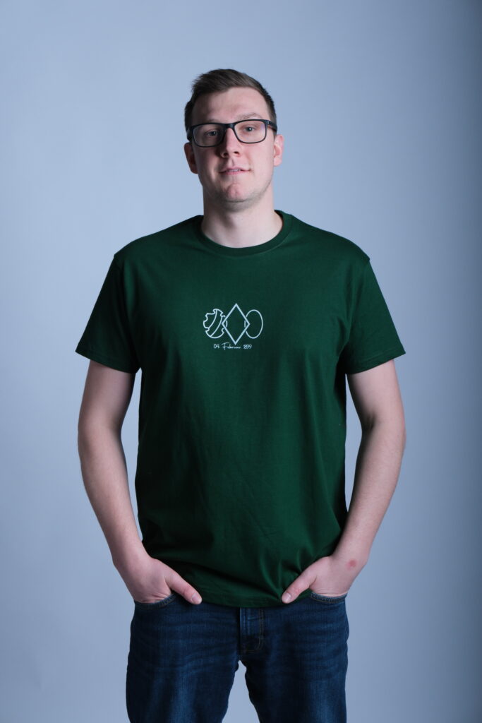 T-Shirt Outline Grün